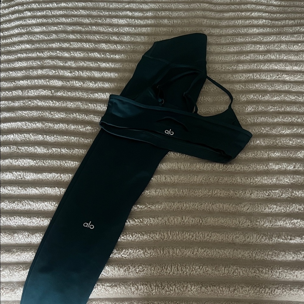 ALO Yoga Green Set